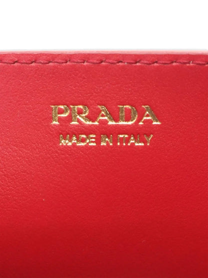 Pre-OwnedPrada Pre-Owned2000s City heart appliquclutch bag