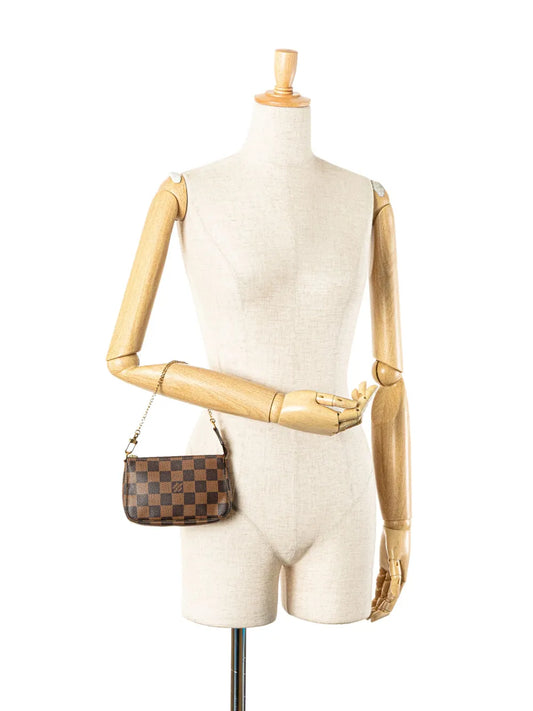 Pre-OwnedLouis Vuitton Pre-Owned2016 Damier Ebene Mini Pochette Accessoires handbag