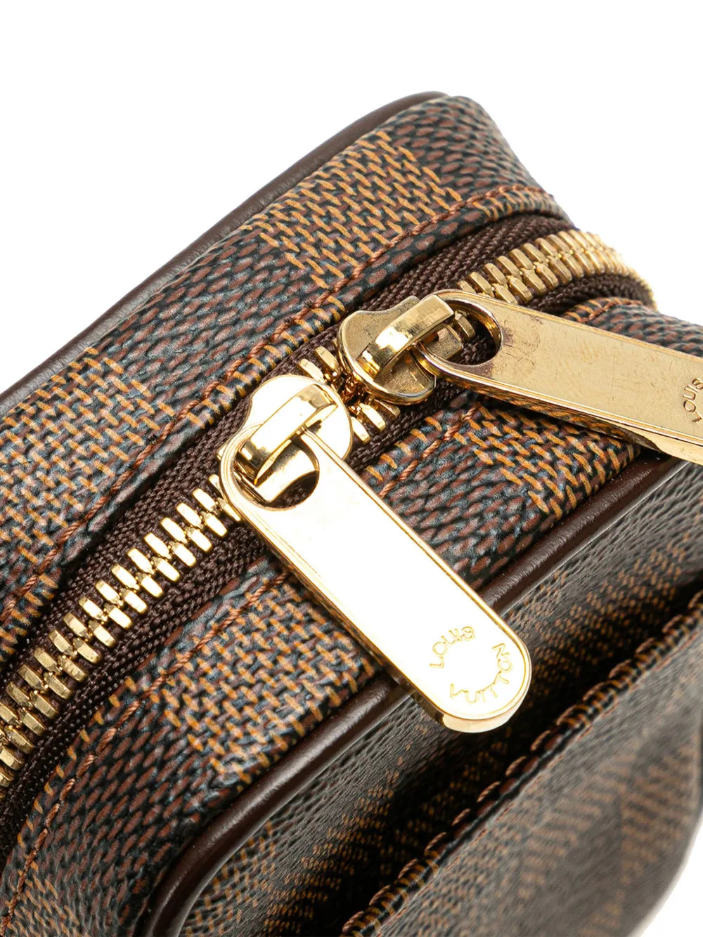 Pre-OwnedLouis Vuitton Pre-Owned2007 Damier Ebene Etui Okapi PM crossbody bag