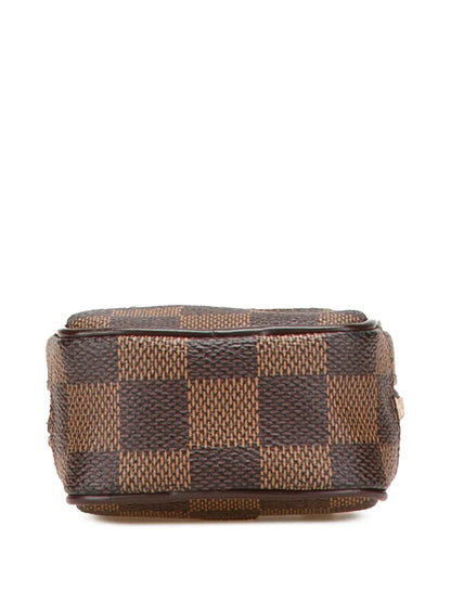 Pre-OwnedLouis Vuitton Pre-Owned2007 Damier Ebene Etui Okapi PM crossbody bag