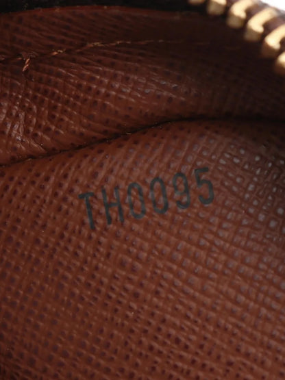 Pre-OwnedLouis Vuitton Pre-Owned2005 Amazon shoulder bag