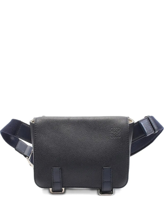 Pre-OwnedLoewe Pre-Owned2000s leather messenger bag