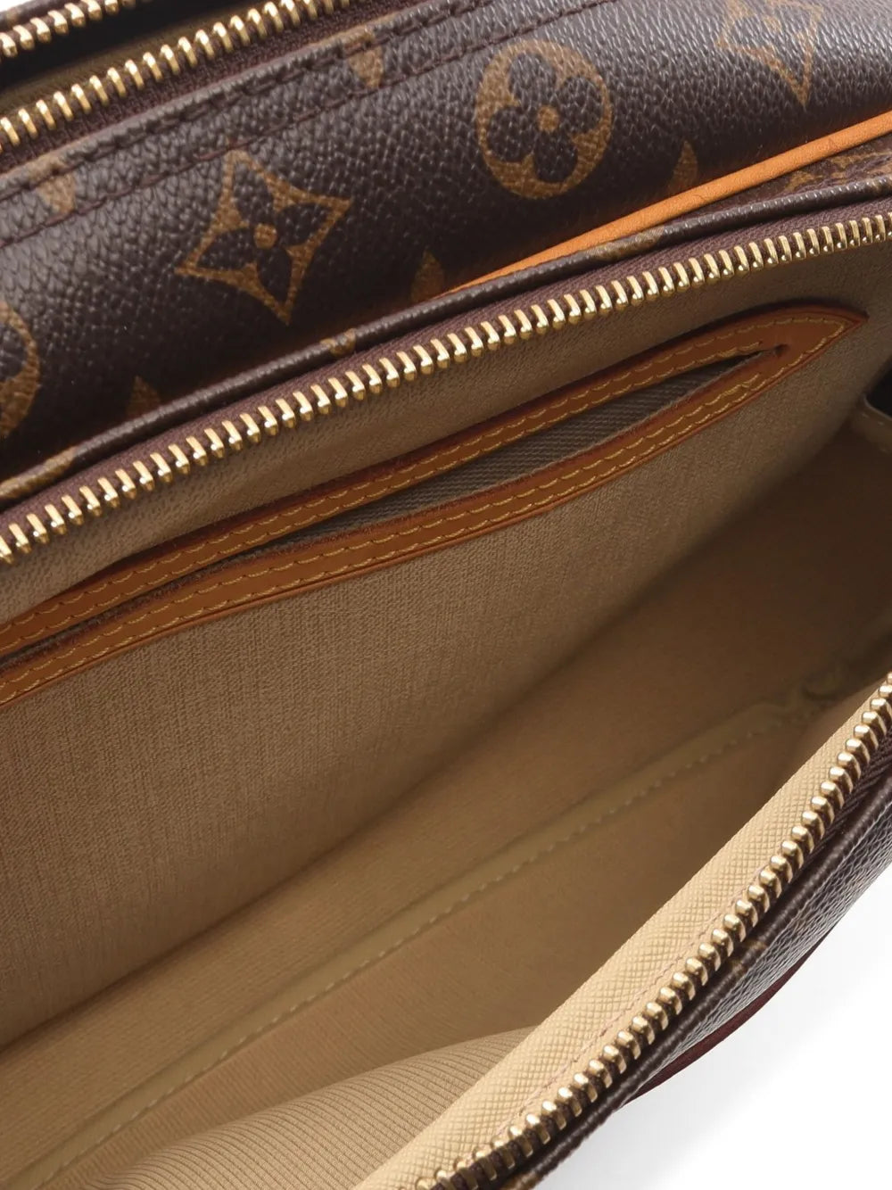 Pre-OwnedLouis Vuitton Pre-Owned2011 Reporter PM bag