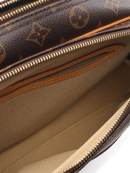 Pre-OwnedLouis Vuitton Pre-Owned2011 Reporter PM bag