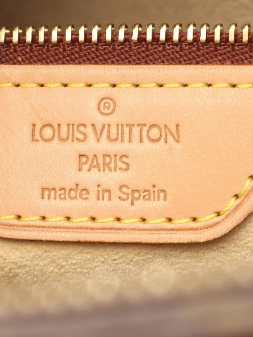 Pre-OwnedLouis Vuitton Pre-Owned2002 Looping GM monogram shoulder bag