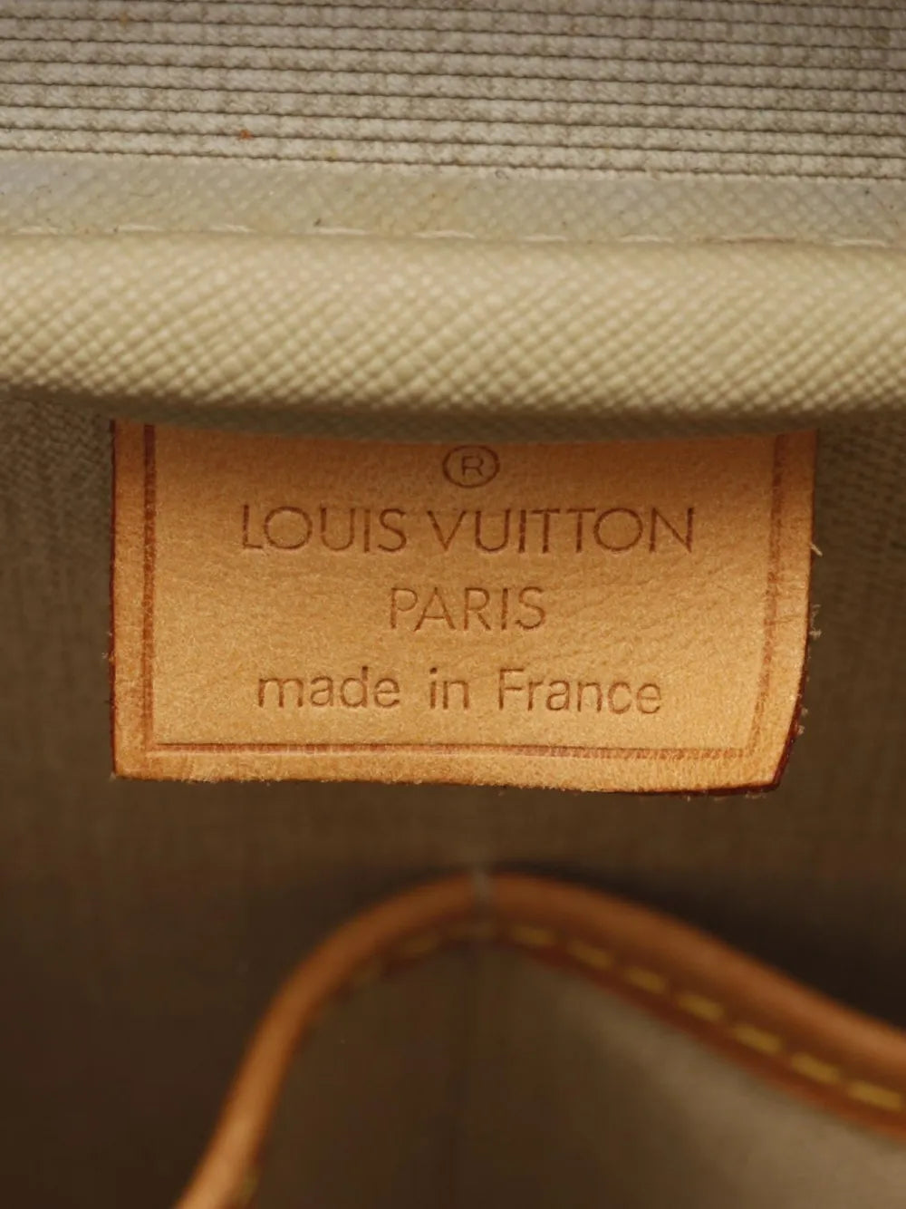 Pre-OwnedLouis Vuitton Pre-Owned2004 Deauville handbag