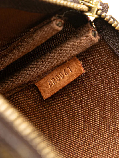 Pre-OwnedLouis Vuitton Pre-Owned2001 Stephen Sprouse Monogram Graffiti Pochette Accessoires shoulder bag