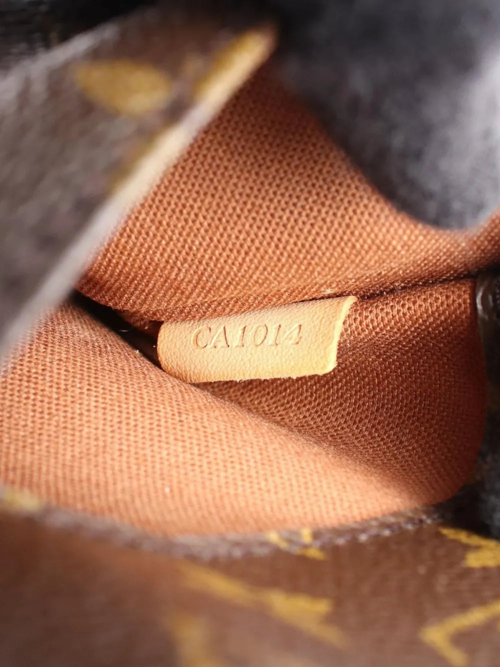 Pre-OwnedLouis Vuitton Pre-Owned2004 Ganju crossbody bag