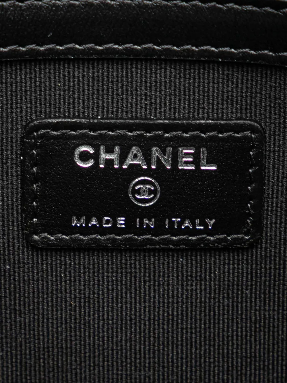 Pre-OwnedCHANEL Pre-Owned2021-2025 Medium Stitched Calfskin CC Cosmetic Case clutch bag