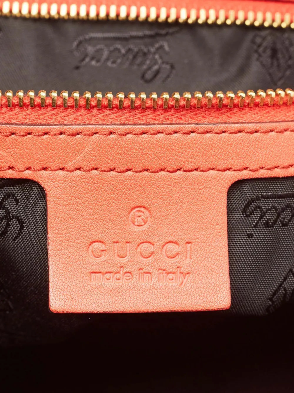 Pre-OwnedGucci Pre-Ownedleather tassel bag