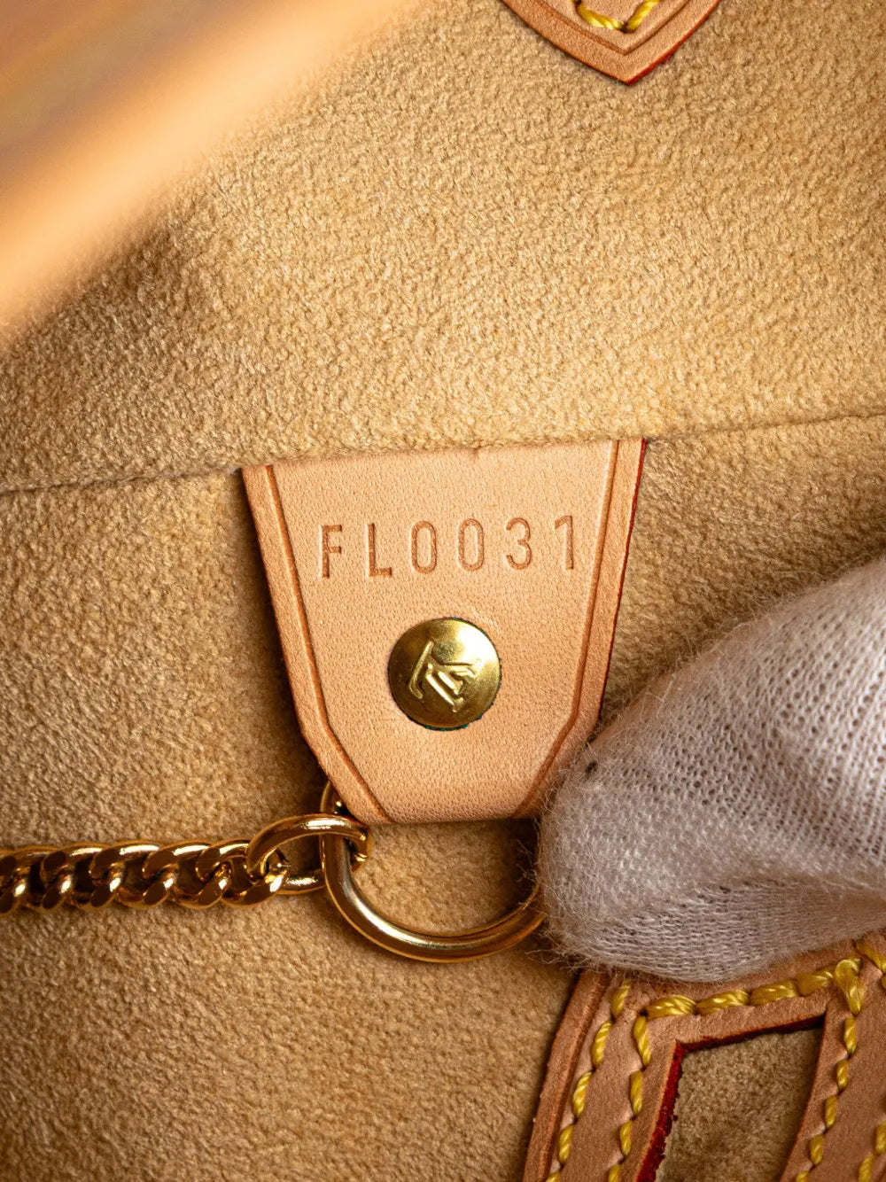 Pre-OwnedLouis Vuitton Pre-Owned2001 Nomade Petit bucket bag