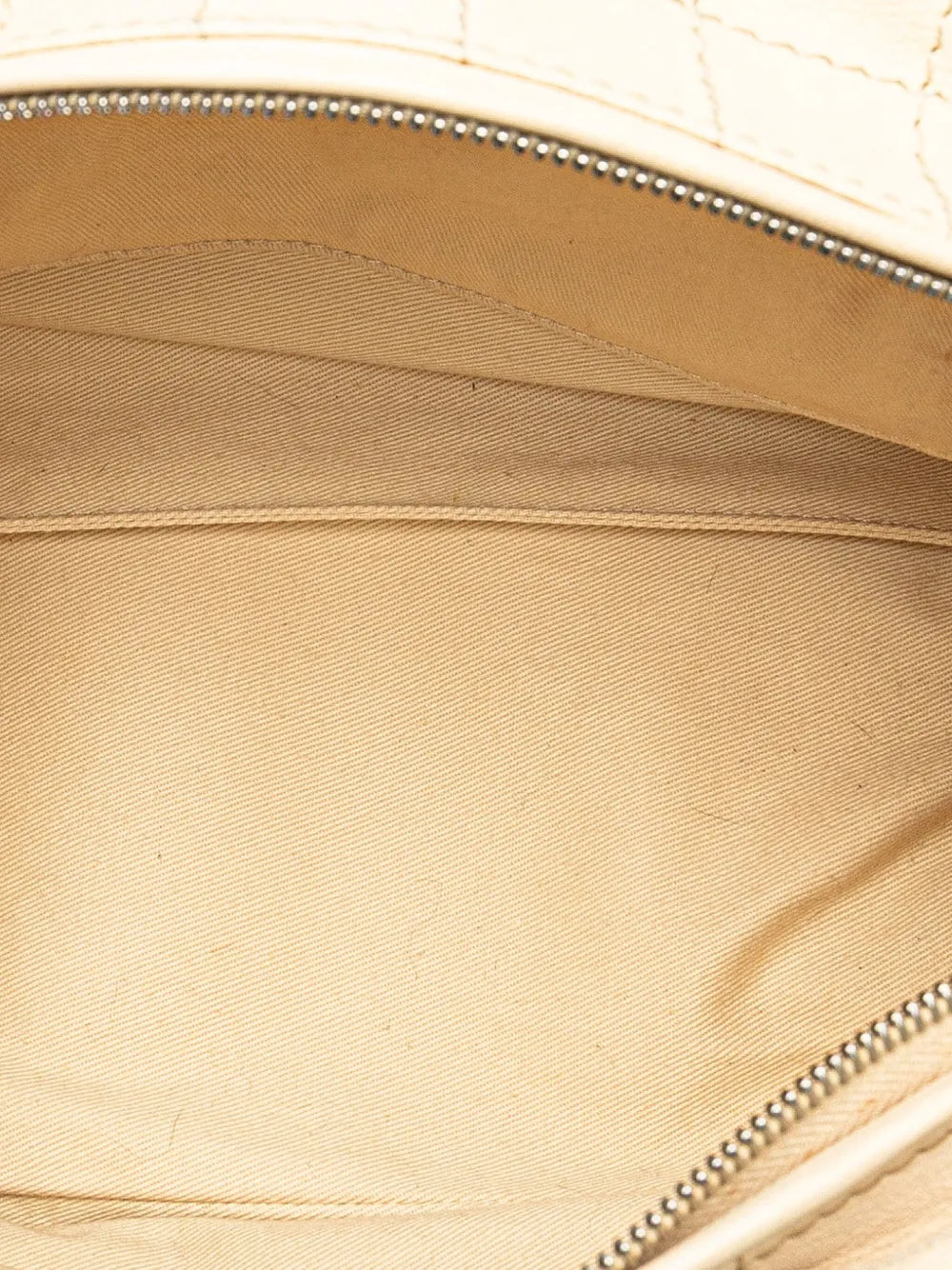 Pre-OwnedCHANEL Pre-Owned2006-2008 Goatskin Square Stitch Essential Bowler handbag