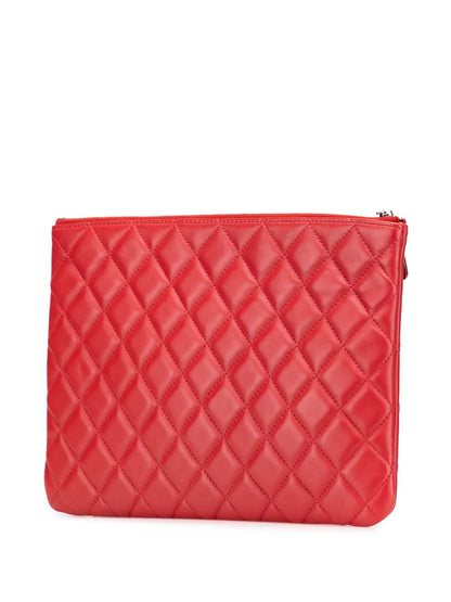 Pre-OwnedCHANEL Pre-Owned2014-2015 Medium Quilted Lambskin O Case clutch bag