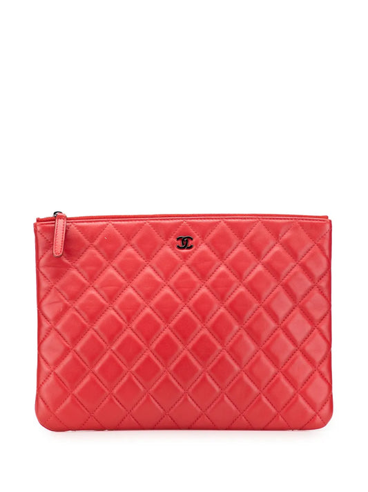 Pre-OwnedCHANEL Pre-Owned2014-2015 Medium Quilted Lambskin O Case clutch bag
