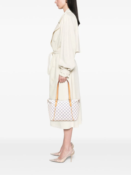 Pre-OwnedLouis Vuitton Pre-Owned2012 Damier Azur Totally PM tote bag