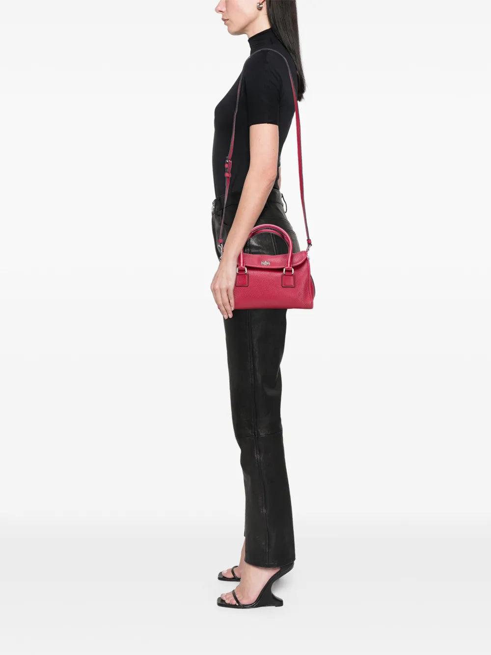 Pre-OwnedLoewe Pre-Owned2010 Leather Alamo 28 satchel