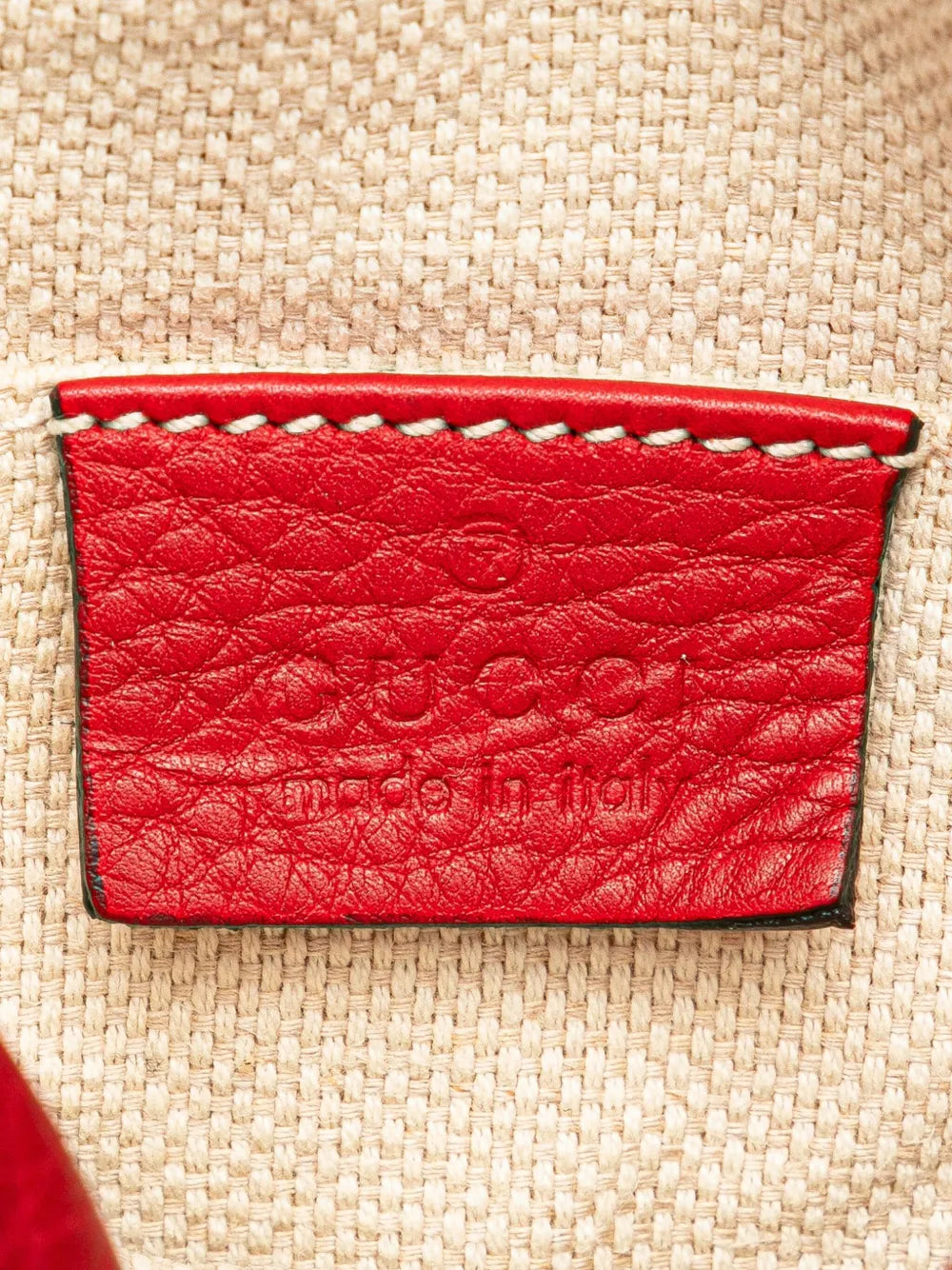 Pre-OwnedGucci Pre-Owned2016-2025 Mini Pebbled Calfskin Soho Chain crossbody bag