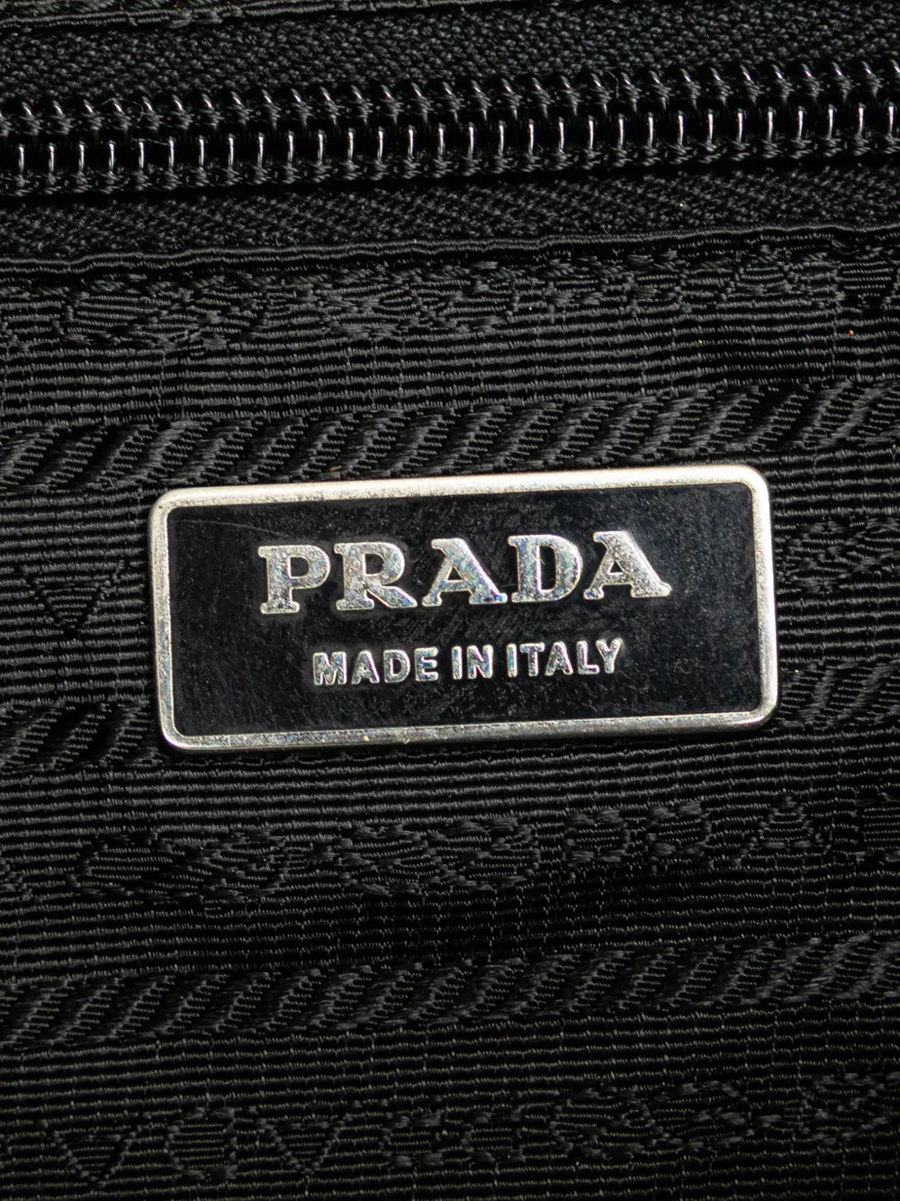 Pre-OwnedPrada Pre-Owned2013-2025 Tessuto Zip Top crossbody bag floriamart.shop