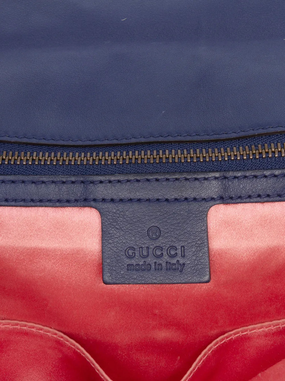 Pre-OwnedGucci Pre-Owned2016-2025 Medium GG Marmont Matelasse Velvet Flap crossbody bag