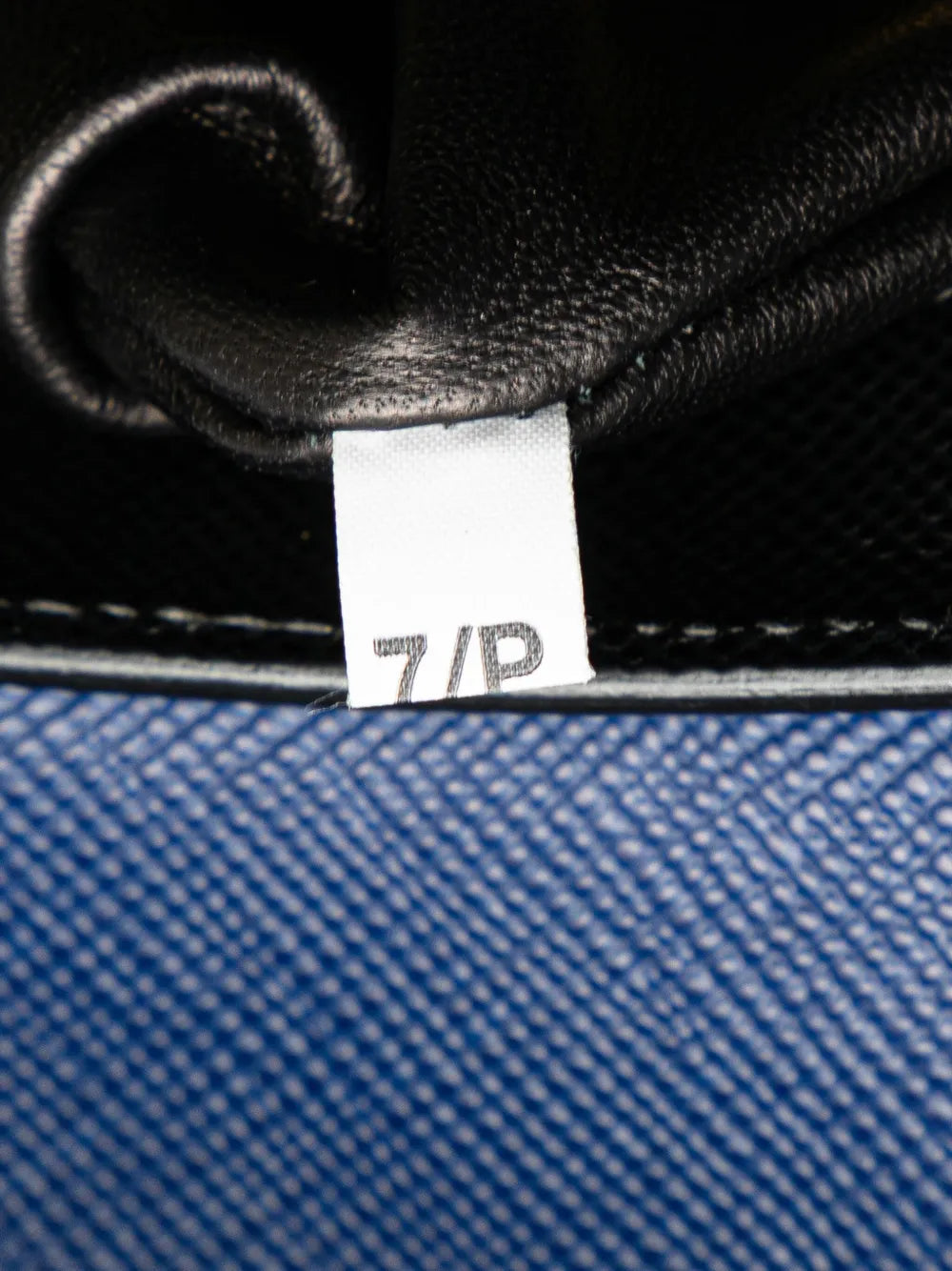 Pre-OwnedPrada Pre-Owned2000-2025 Bicolor Saffiano Cuir Flap crossbody bag