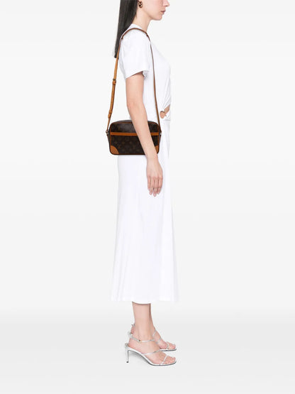 Pre-OwnedLouis Vuitton Pre-Owned2007 Monogram Trocadero 27 crossbody bag