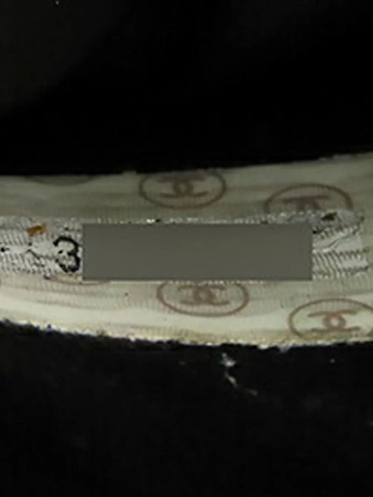 Pre-OwnedCHANEL Pre-Owned1994-1996 CC Caviar Case vanity bag