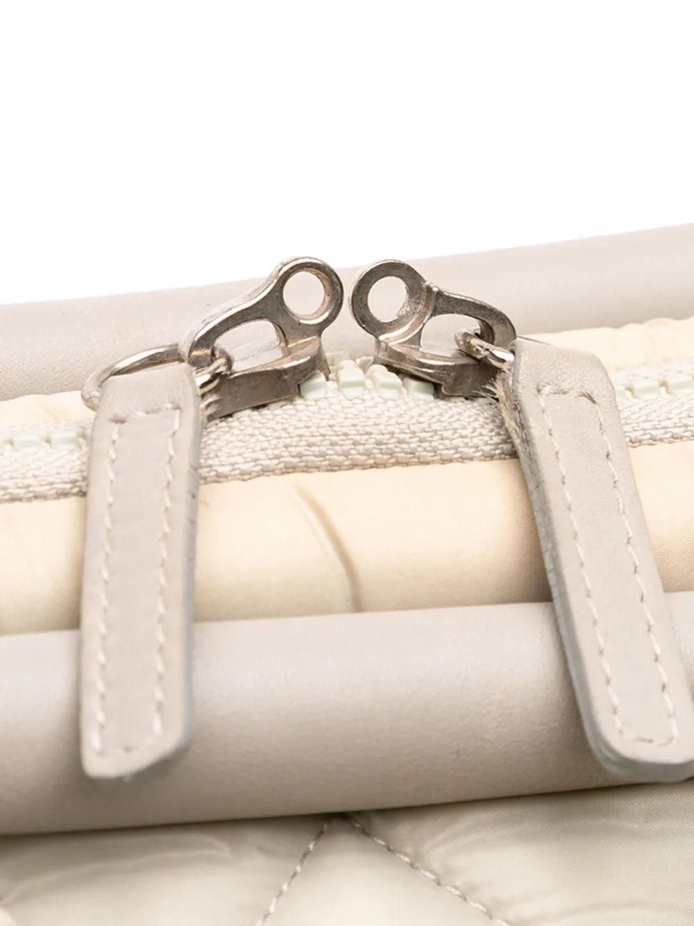 Pre-OwnedCHANEL Pre-Owned2009-2010 Medium Nylon Coco Cocoon Bowling Bag tote bag