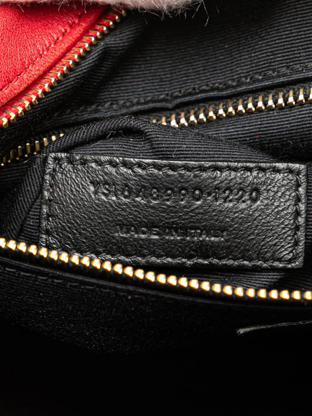 Pre-OwnedSaint Laurent Pre-Owned2020 Quilted Lambskin Victoire Camera Bag crossbody bag