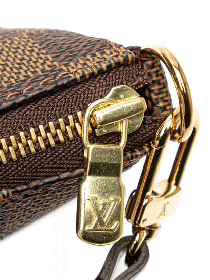 Pre-OwnedLouis Vuitton Pre-Owned2007 Damier Ebene Pochette Accessoires shoulder bag