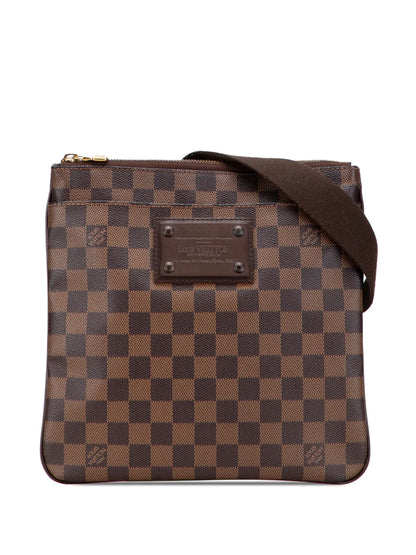Pre-OwnedLouis Vuitton Pre-Owned2010 Damier Ebene Brooklyn Pochette crossbody bag
