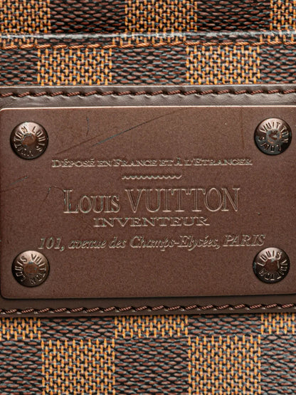 Pre-OwnedLouis Vuitton Pre-Owned2010 Damier Ebene Brooklyn Pochette crossbody bag