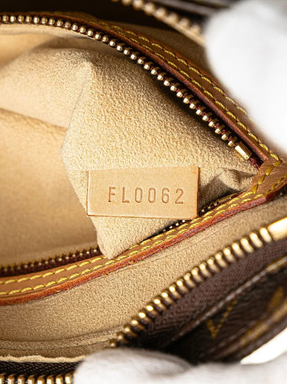 Pre-OwnedLouis Vuitton Pre-Owned2002 Monogram Looping MM shoulder bag