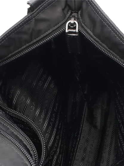 Pre-OwnedPrada Pre-Owned2010s Re-Nylon shoulder bag