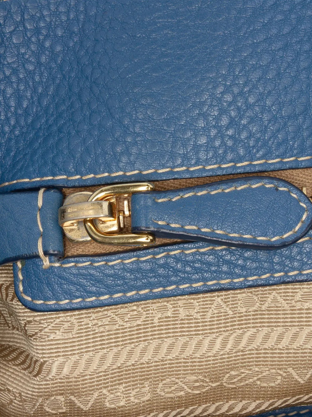 Pre-OwnedPrada Pre-Owned2000-2025 Vitello Daino Side Zip Shopper tote bag