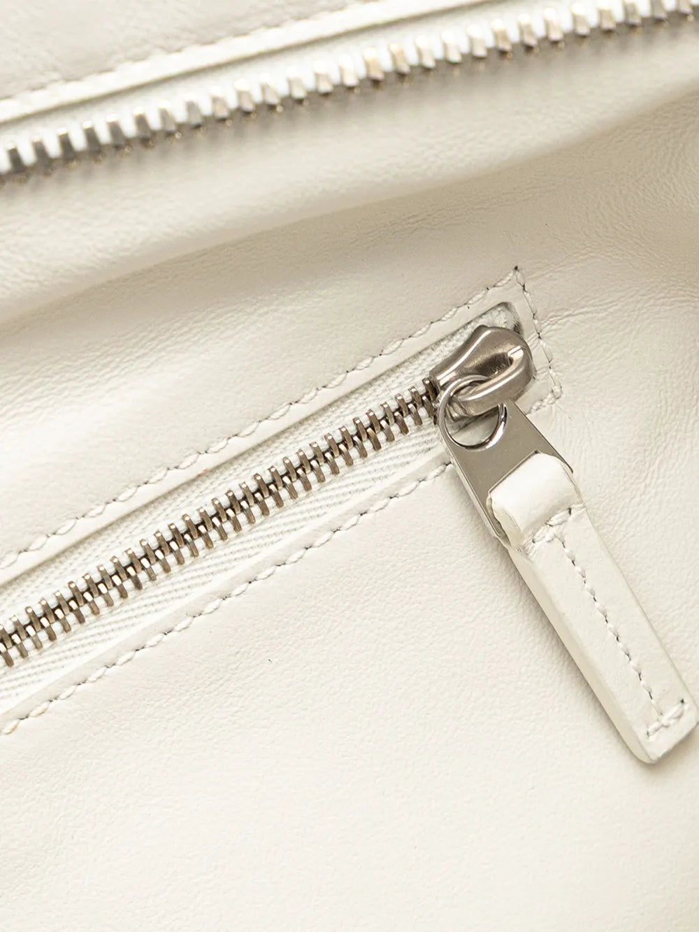 Pre-OwnedBottega Veneta Pre-Owned2012-2025 Nappa BV Twist handbag