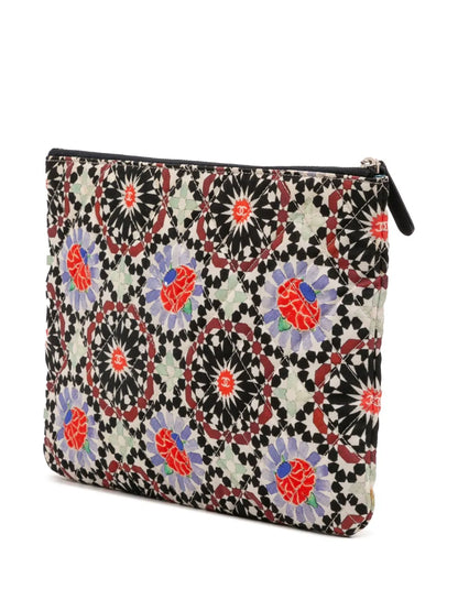 Pre-OwnedCHANEL Pre-Owned2014-2015 Paris Dubai Medium Printed Canvas Cosmetic Case clutch bag