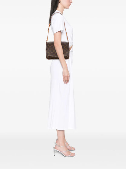 Pre-OwnedLouis Vuitton Pre-Owned2002 Monogram Musette Tango Short Strap shoulder bag