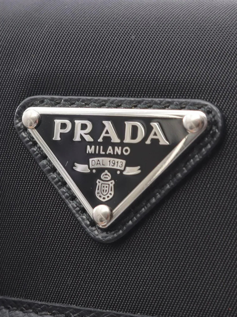 Pre-OwnedPrada Pre-Owned2013-2025 Saffiano Trimmed Re Nylon Smartphone Case shoulder bag