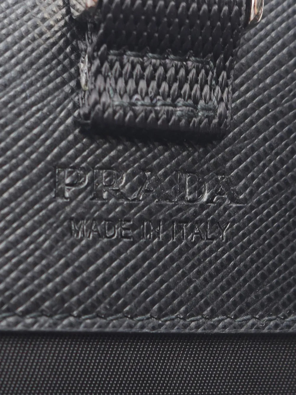 Pre-OwnedPrada Pre-Owned2013-2025 Saffiano Trimmed Re Nylon Smartphone Case shoulder bag