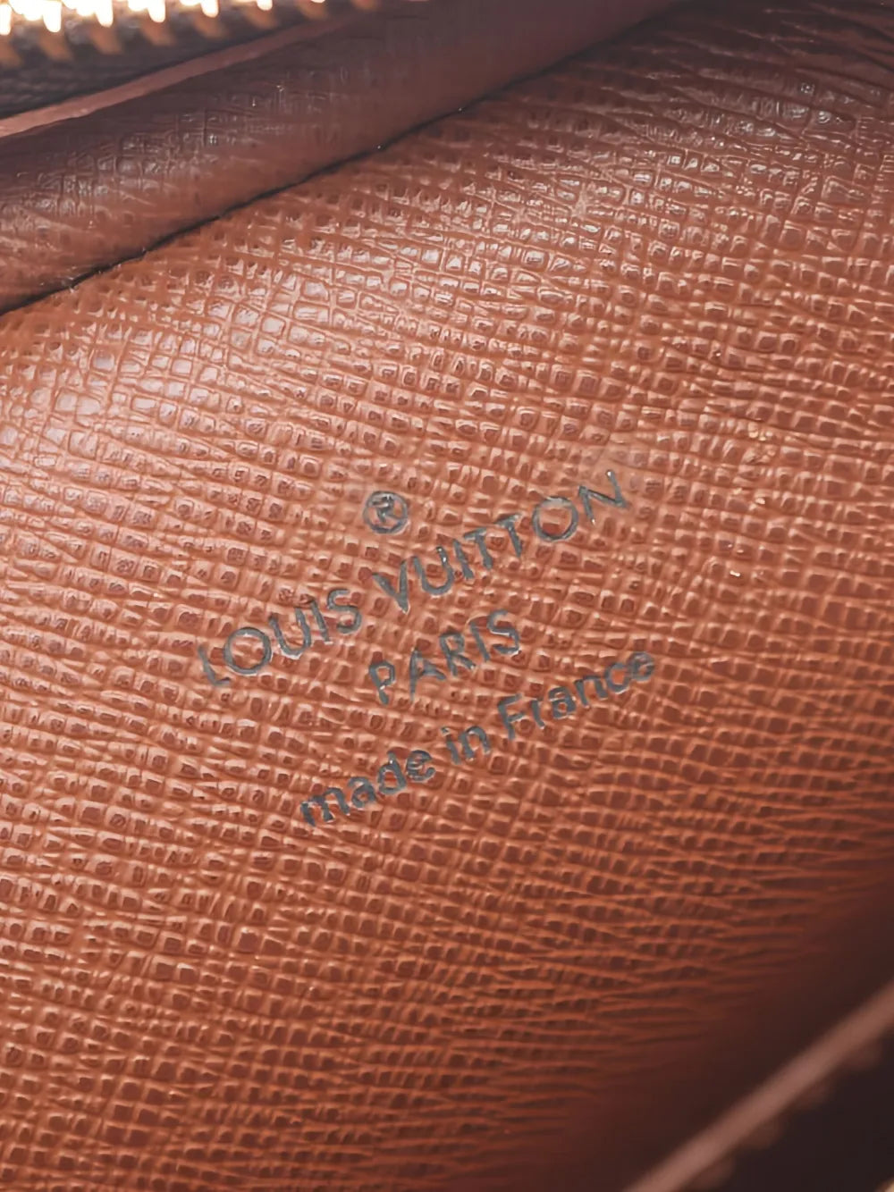 Pre-OwnedLouis Vuitton Pre-Owned2007 Monogram Danube crossbody bag