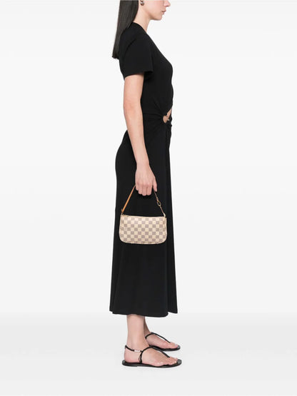 Pre-OwnedLouis Vuitton Pre-Owned2011 Damier Azur Pochette Accessoires shoulder bag