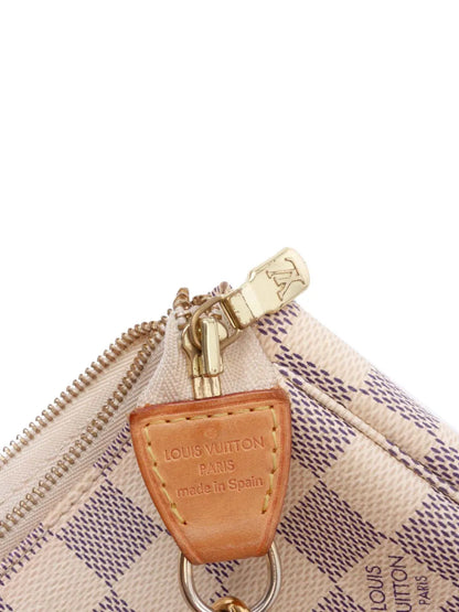 Pre-OwnedLouis Vuitton Pre-Owned2011 Damier Azur Pochette Accessoires shoulder bag