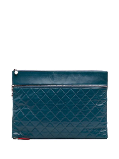 Pre-OwnedCHANEL Pre-Owned2013-2014 CC Quilted Lambskin Multi Zip clutch bag
