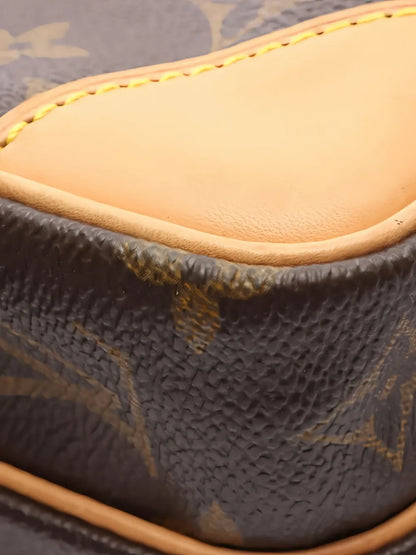 Pre-OwnedLouis Vuitton Pre-Owned2002 Amazon shoulder bag