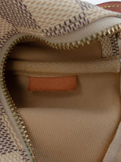 Pre-OwnedLouis Vuitton Pre-Owned2020 Damier Azur Mini Pochette Accessoires handbag