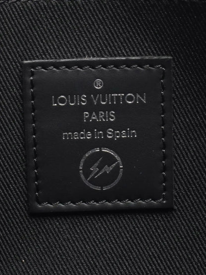 Pre-OwnedLouis Vuitton Pre-Owned2017 Monogram Eclipse Flash Fragment iPad Case clutch bag