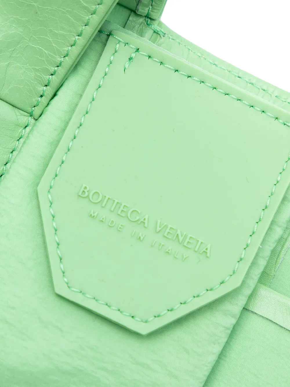 Pre-OwnedBottega Veneta Pre-Owned2012-2025 Extra Mini Nappa Intrecciato Cassette crossbody bag