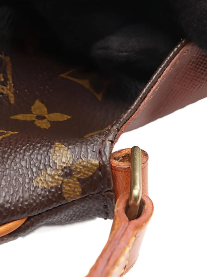 Pre-OwnedLouis Vuitton Pre-Owned2001 Musette Salsa monogram short strap shoulder bag