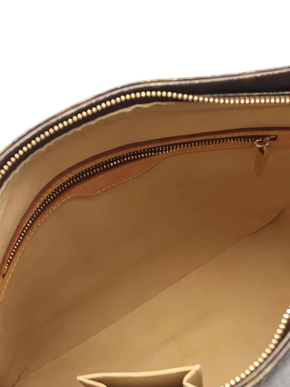 Pre-OwnedLouis Vuitton Pre-Owned2002 monogram looping shoulder bag