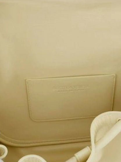 Pre-OwnedBottega Veneta Pre-Owned2010-2025 Large Leather Beak crossbody bag